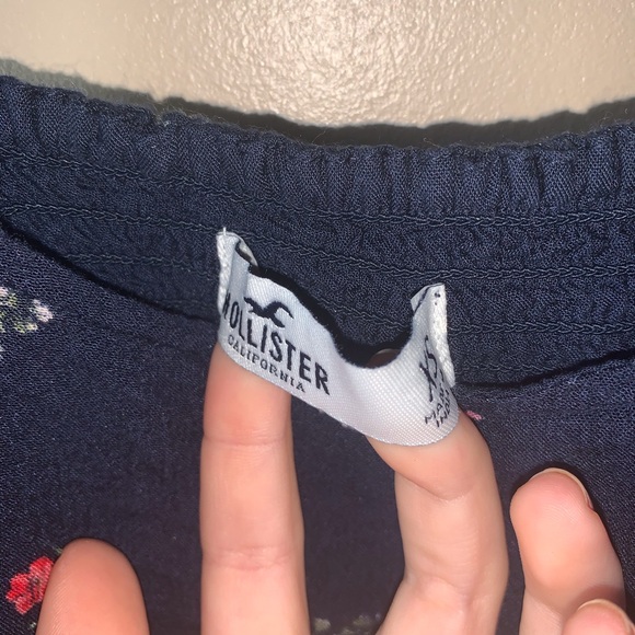 Hollister Navy Tie Front Crop Tank XS - Picture 4 of 4